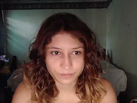 Snapshot of AnnieLorin chatting on July 24, 2026, 4:03 pm AnnieLorin online show from July 24, 2026, 4:03 pm