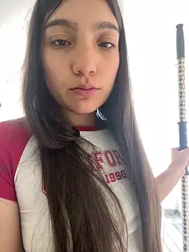 Soffy 20 online show from May 18, 2026, 4:23 pm