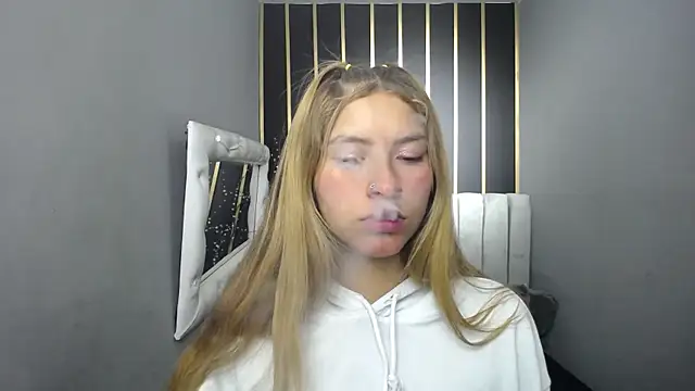 Snapshot of nancy_blonde chatting on May 16, 2026, 1:10 pm nancy blonde online show from May 16, 2026, 1:10 pm