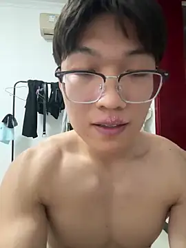 Snapshot of Ycen_ chatting on April 29, 2026, 5:30 pm Ycen online show from April 29, 2026, 5:30 pm