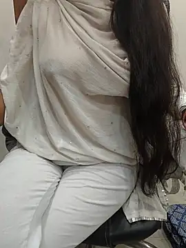 SEEMA 333 online show from April 18, 2026, 7:07 pm