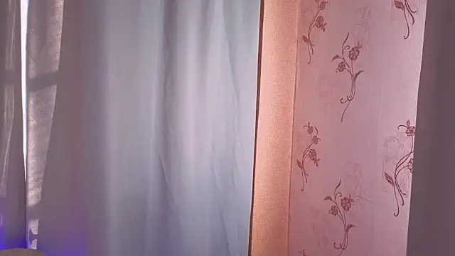 Snapshot of SunlitDeslre chatting on May 15, 2026, 11:25 pm SunlitDeslre online show from May 15, 2026, 11:25 pm