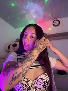 Snapshot of sadashi_moon_ofice chatting on August 4, 2026, 5:28 pm sadashi moon ofice online show from August 4, 2026, 5:28 pm