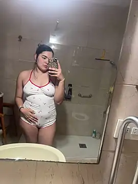 kitty cutess online show from May 7, 2026, 10:46 pm