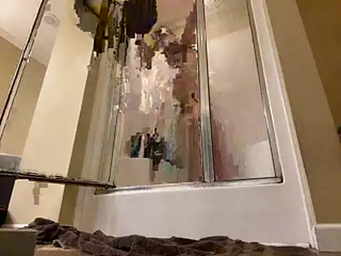 upallnightnaked online show from May 9, 2026, 7:01 am