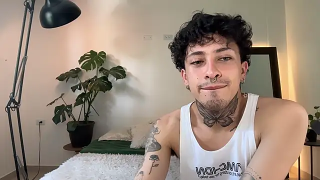 Noah and Steven online show from May 15, 2026, 6:39 pm