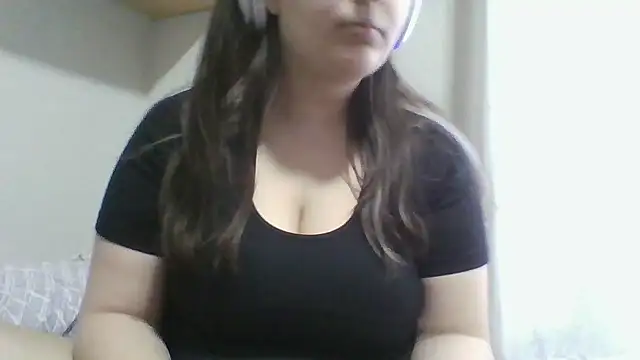 Snapshot of SmokeyAnne chatting on April 20, 2026, 5:36 pm SmokeyAnne online show from April 20, 2026, 5:36 pm