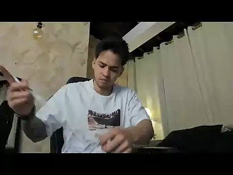 Snapshot of RONNY_COLTON chatting on May 19, 2026, 10:33 am RONNY COLTON online show from May 19, 2026, 10:33 am