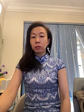 summer0430 online show from June 5, 2026, 12:04 am