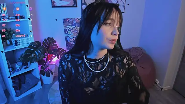 Snapshot of Tomie_Kawakami chatting on May 8, 2026, 9:18 pm Tomie Kawakami online show from May 8, 2026, 9:18 pm