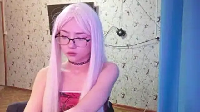 Snapshot of DelicaBrome chatting on June 21, 2026, 12:11 pm DelicaBrome online show from June 21, 2026, 12:11 pm