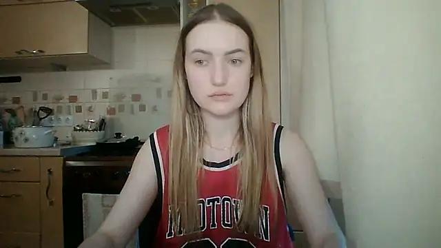 Snapshot of Lisanta chatting on June 5, 2026, 5:07 pm Lisanta online show from June 5, 2026, 5:07 pm
