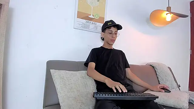 Snapshot of dax_blaze chatting on April 24, 2026, 12:40 pm dax blaze online show from April 24, 2026, 12:40 pm