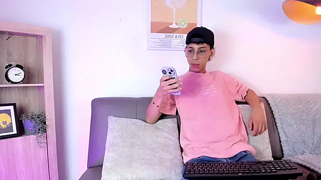 Snapshot of dax_blaze chatting on May 11, 2026, 1:01 pm dax blaze online show from May 11, 2026, 1:01 pm