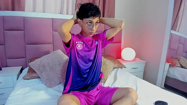 Snapshot of dax_blaze chatting on June 3, 2026, 1:45 pm dax blaze online show from June 3, 2026, 1:45 pm