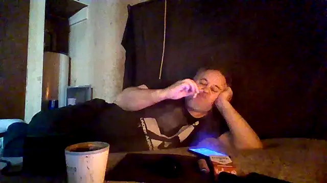 Snapshot of Nightshade1195 chatting on May 6, 2026, 5:50 pm Nightshade1195 online show from May 6, 2026, 5:50 pm