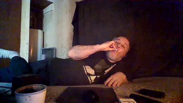 Snapshot of Nightshade1195 chatting on April 24, 2026, 5:15 pm Nightshade1195 online show from April 24, 2026, 5:15 pm