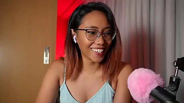 Snapshot of VexaNyx chatting on June 20, 2026, 1:49 pm VexaNyx online show from June 20, 2026, 1:49 pm