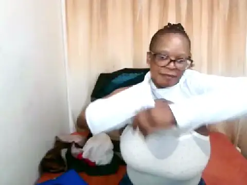 Snapshot of Ebony_Bloom69 chatting on July 22, 2026, 4:58 am Ebony Bloom69 online show from July 22, 2026, 4:58 am