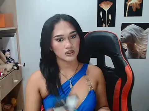 YourHot Nica online show from July 15, 2026, 1:07 pm