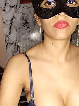 lovelyrosewifey online show from July 7, 2026, 7:23 am