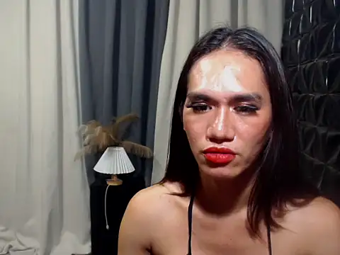Snapshot of Queen_Haliyah chatting on May 15, 2026, 11:03 pm Queen Haliyah online show from May 15, 2026, 11:03 pm