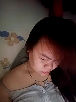 Snapshot of Truxcy1 chatting on May 11, 2026, 1:40 am Truxcy1 online show from May 11, 2026, 1:40 am