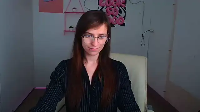 Snapshot of Luna_Tantra chatting on June 26, 2026, 3:18 pm Luna Tantra online show from June 26, 2026, 3:18 pm
