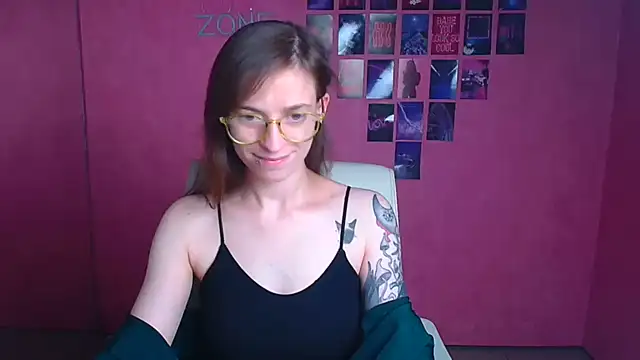 Snapshot of Luna_Tantra chatting on July 4, 2026, 10:25 pm Luna Tantra online show from July 4, 2026, 10:25 pm