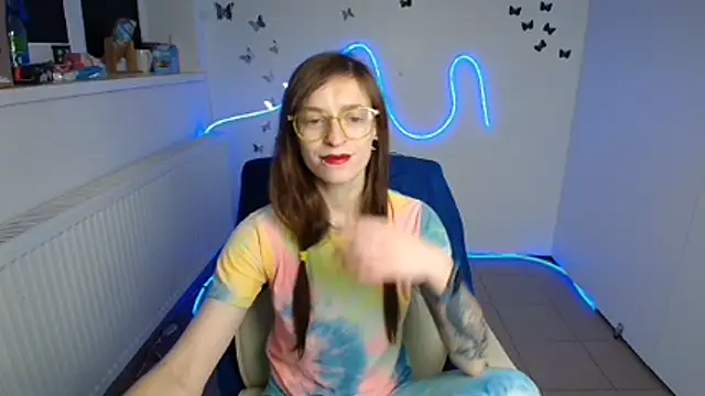 Snapshot of Luna_Tantra chatting on August 8, 2026, 9:33 pm Luna Tantra online show from August 8, 2026, 9:33 pm
