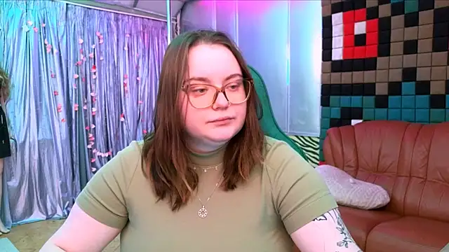 CatherineClaire online show from May 6, 2026, 3:27 pm