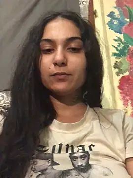 Snapshot of amira1348 chatting on May 24, 2026, 7:58 pm amira1348 online show from May 24, 2026, 7:58 pm