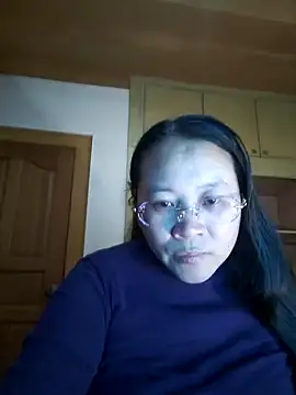 Snapshot of lymm78 chatting on May 11, 2026, 1:01 pm lymm78 online show from May 11, 2026, 1:01 pm