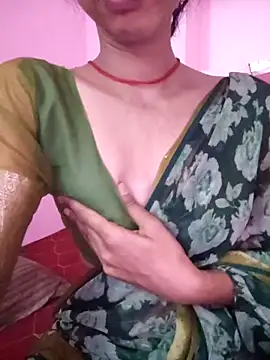 Snapshot of Vidhya_Balan143 chatting on May 5, 2026, 3:48 pm Vidhya Balan143 online show from May 5, 2026, 3:48 pm