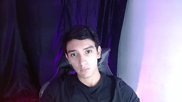 Snapshot of dante_18cm_ chatting on May 10, 2026, 12:47 am dante 18cm online show from May 10, 2026, 12:47 am