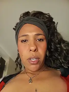 Ivon C online show from June 14, 2026, 2:24 am