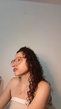 Snapshot of DanaaCollins chatting on May 28, 2026, 10:54 am DanaaCollins online show from May 28, 2026, 10:54 am