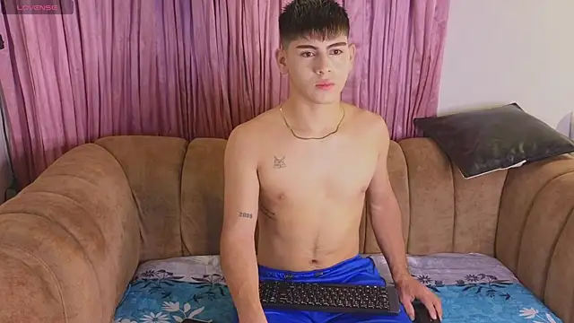 Snapshot of josethariaz25 chatting on May 15, 2026, 10:35 am josethariaz25 online show from May 15, 2026, 10:35 am