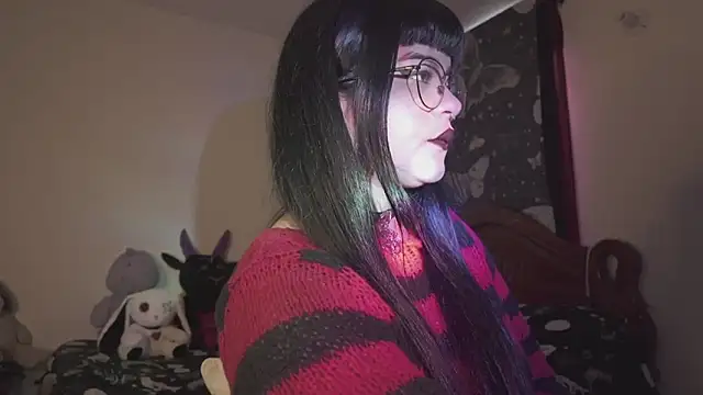 atena hill  online show from April 27, 2026, 8:18 pm