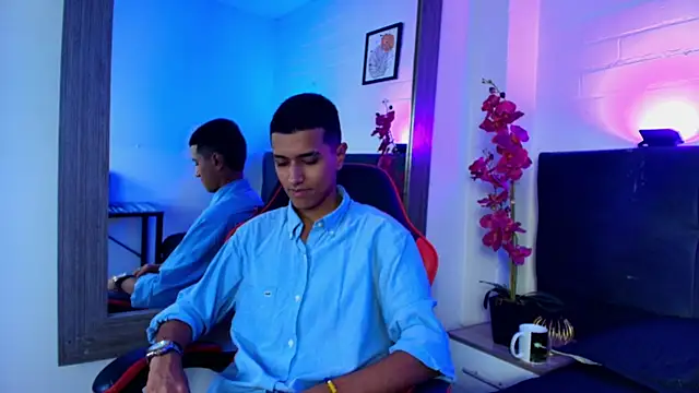 Snapshot of Alan_Colthon chatting on May 5, 2026, 3:20 am Alan Colthon online show from May 5, 2026, 3:20 am