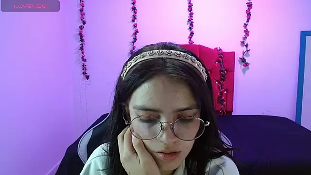 jaide16092020 online show from May 20, 2026, 8:28 pm