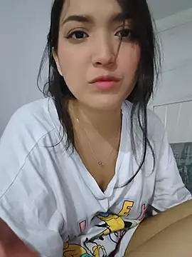Snapshot of Thanilopera chatting on July 10, 2026, 4:45 am Thanilopera online show from July 10, 2026, 4:45 am