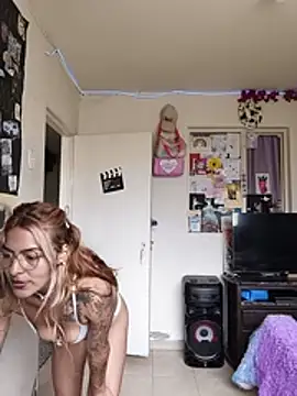 Snapshot of evafuckasd chatting on July 17, 2026, 6:27 pm evafuckasd online show from July 17, 2026, 6:27 pm