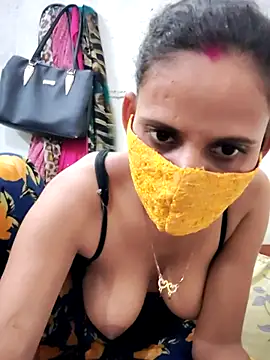 Snapshot of Cutie_Neetu chatting on July 4, 2026, 8:53 am Cutie Neetu online show from July 4, 2026, 8:53 am