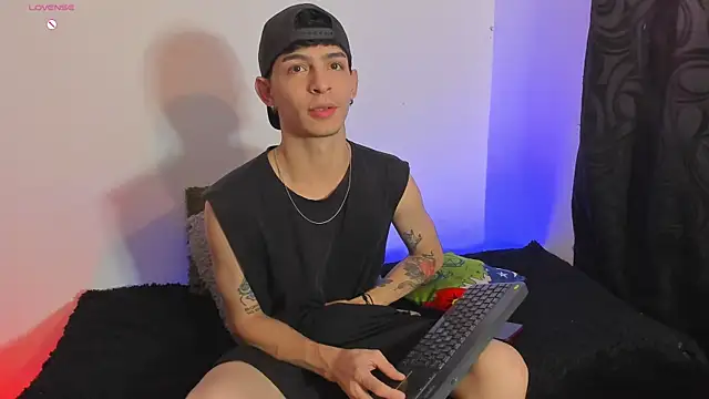 Snapshot of _IanLark chatting on May 13, 2026, 10:17 pm IanLark online show from May 13, 2026, 10:17 pm