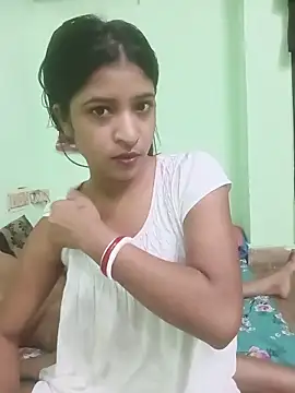 Snapshot of hot-couple-0 chatting on May 14, 2026, 7:27 am hot-couple-0 online show from May 14, 2026, 7:27 am
