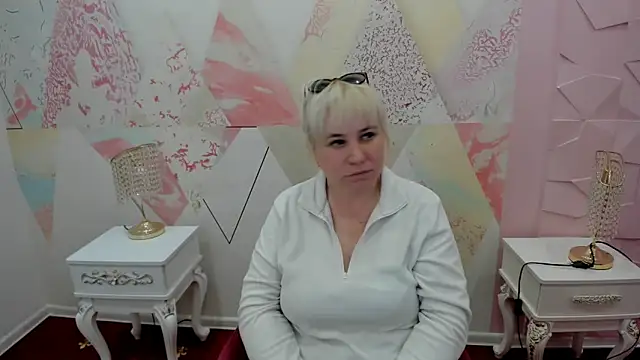 Elzasunset online show from April 21, 2026, 7:59 am