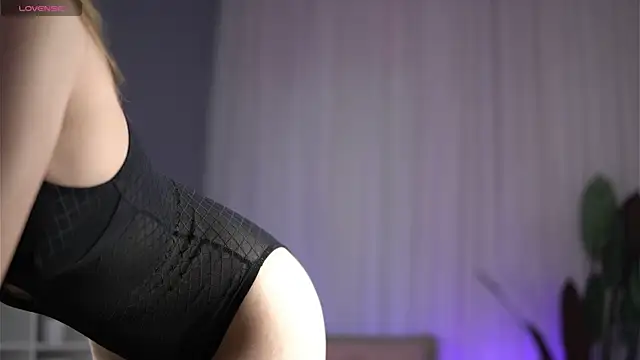 AdaShine online show from April 28, 2026, 4:28 am