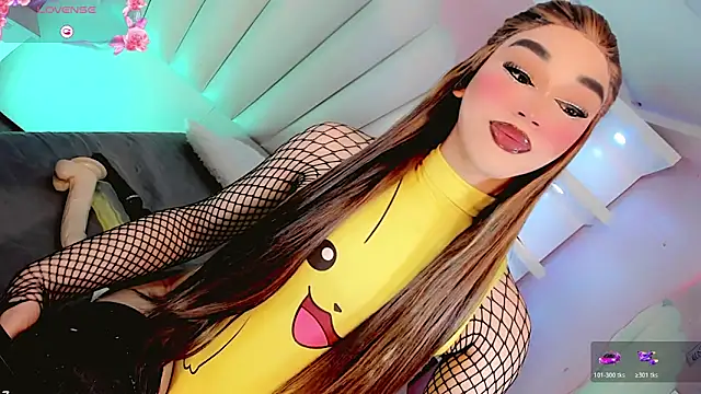 Snapshot of Camila_Vasquezz1 chatting on May 3, 2026, 4:28 am Camila Vasquezz1 online show from May 3, 2026, 4:28 am