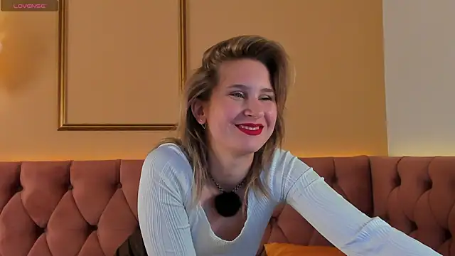 Lilianadaniels online show from July 16, 2026, 1:24 am